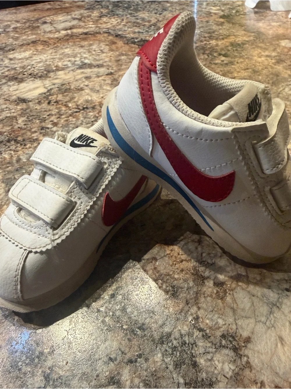 Nike Kids White Sneakers with Red Swoosh and Blue Trim - Picture 1 of 6